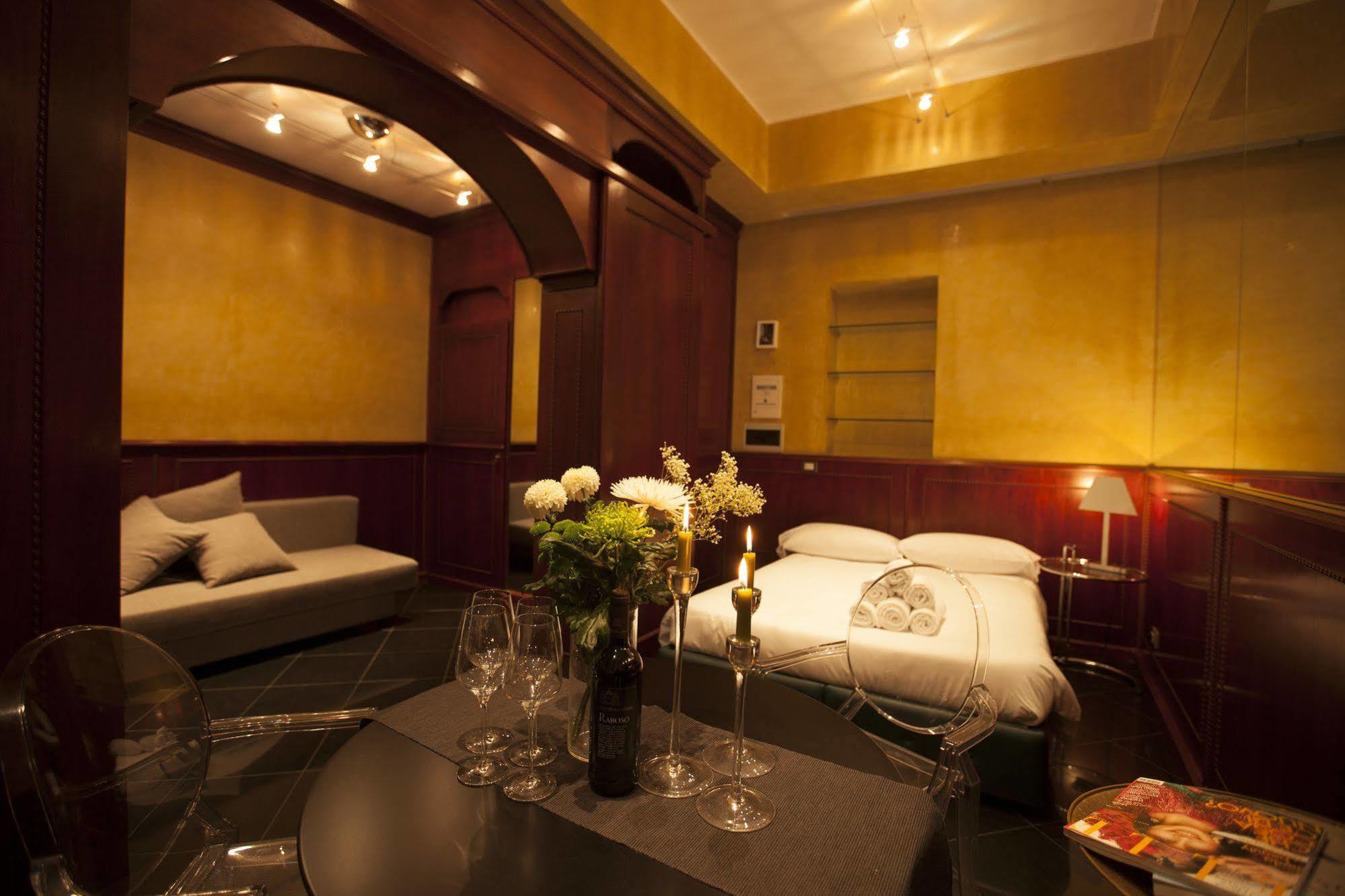 Casa Milano- Apartments And Rooms Екстер'єр фото